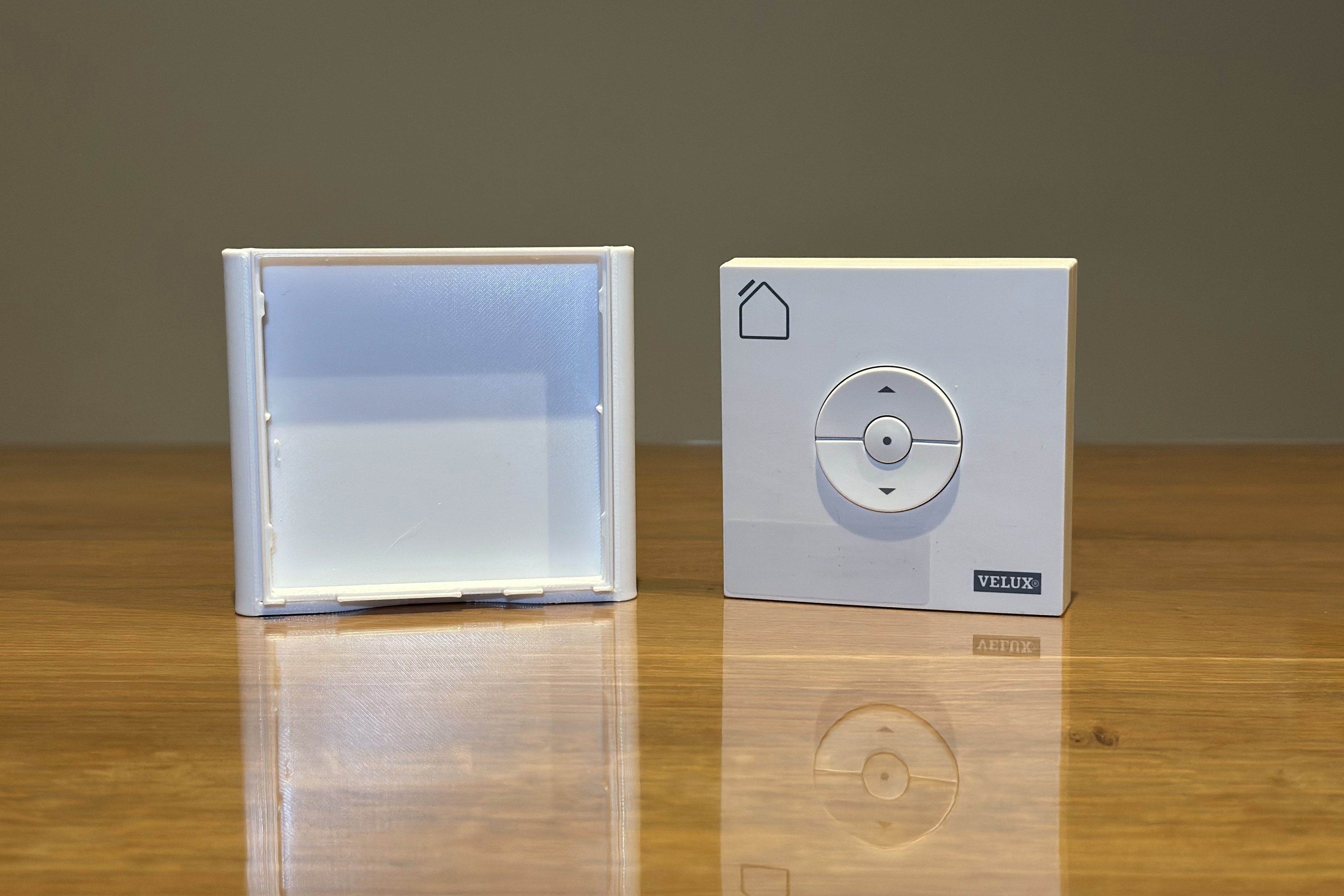 Wandhalterung für den Velux Integra Funk-Wandschalter KLI 310, 311, 312, 313 - ab Jahr 2021 Wandhalterung für den Velux Integra Funk-Wandschalter KLI 310, 311, 312, 313 - ab Jahr 2021