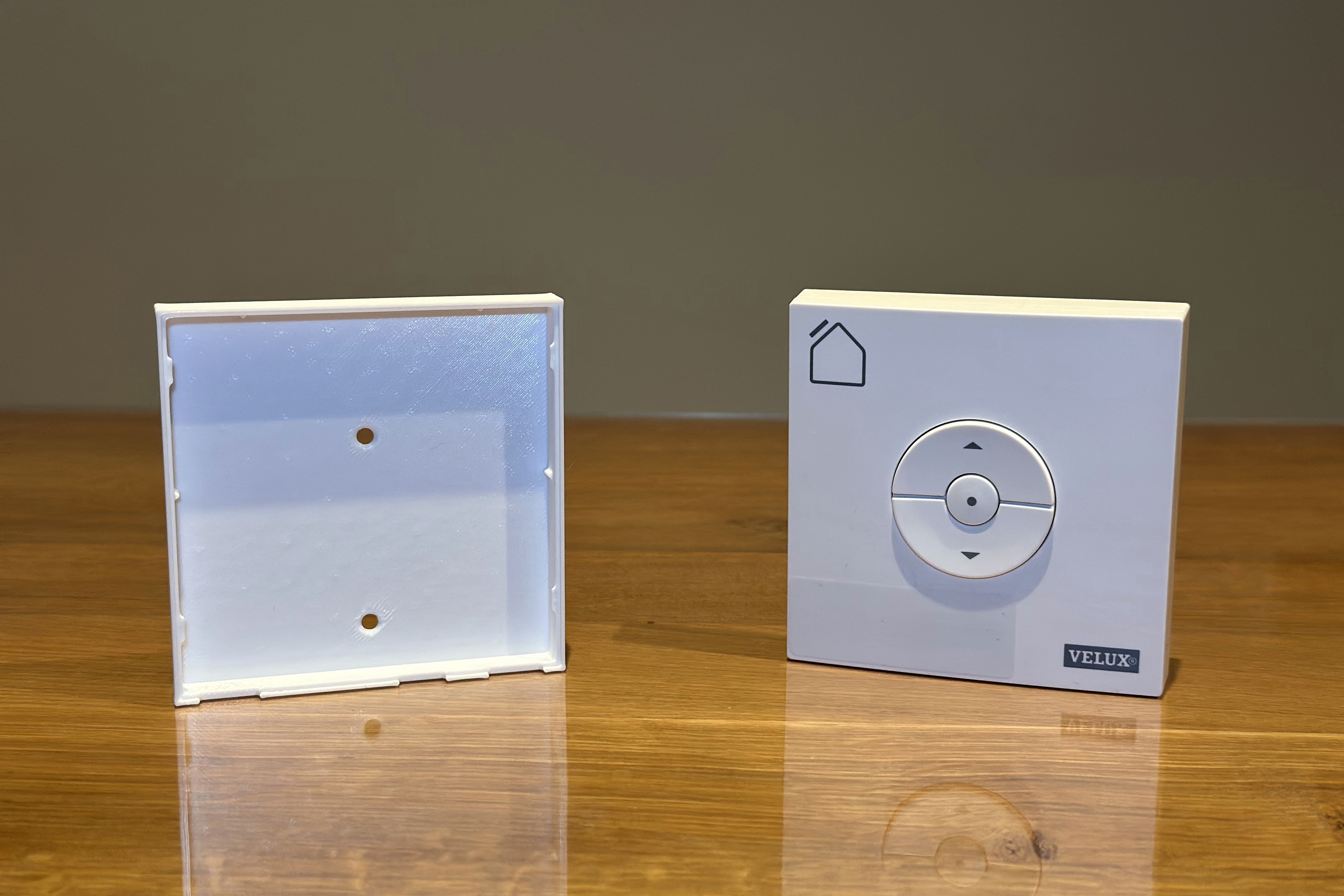 Ersatzschale für die Rückseite von der Velux Integra Funk-Wandschalter KLI 310, 311, 312, 313 - ab Jahr 2021 Ersatzschale für die Rückseite von der Velux Integra Funk-Wandschalter KLI 310, 311, 312, 313 - ab Jahr 2021